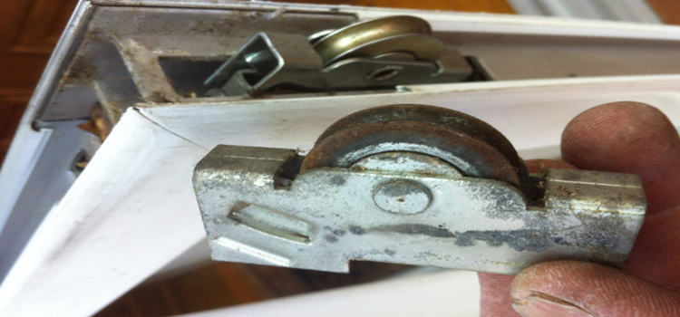 screen door roller repair in Lemoore Station